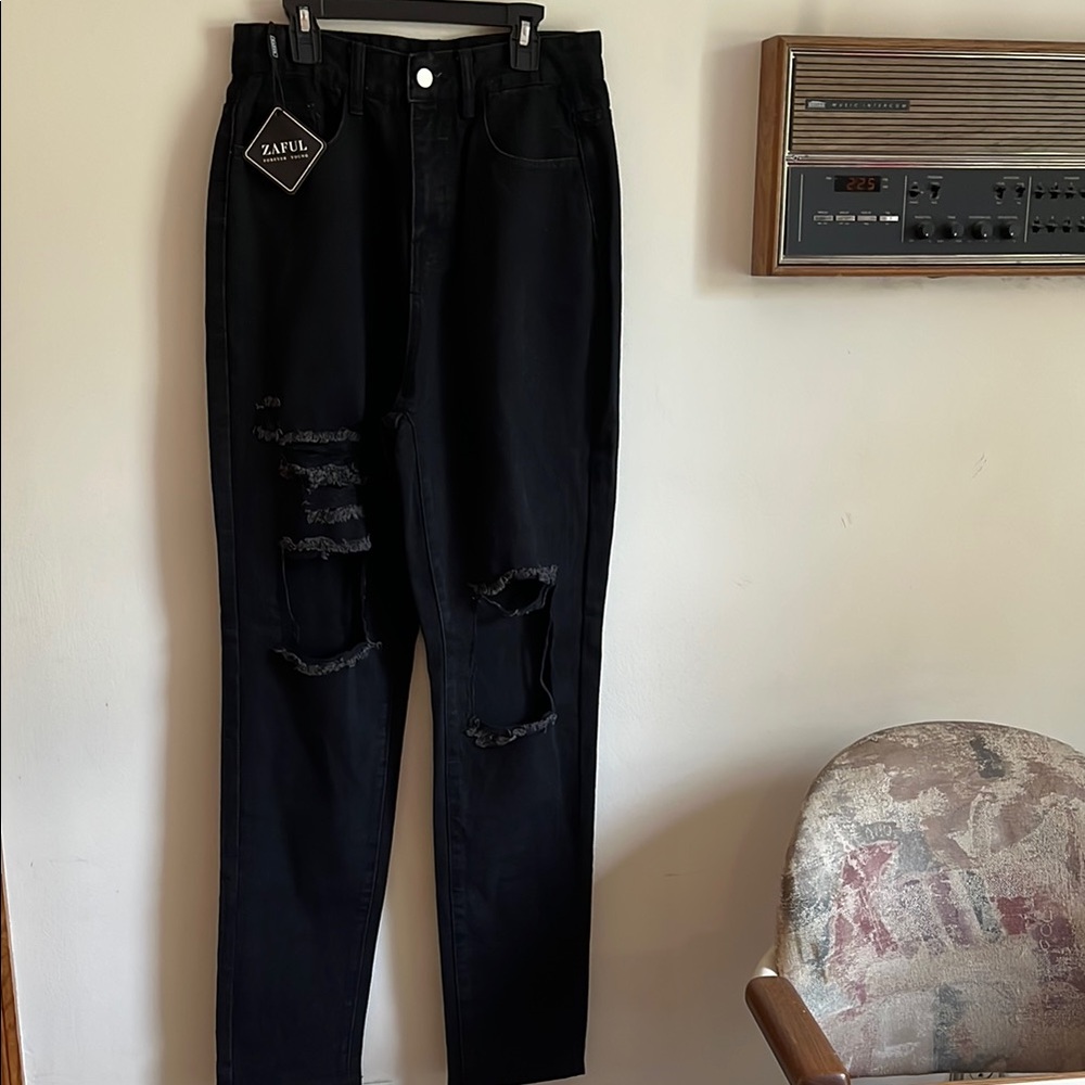 Zaful Black Distressed Jeans